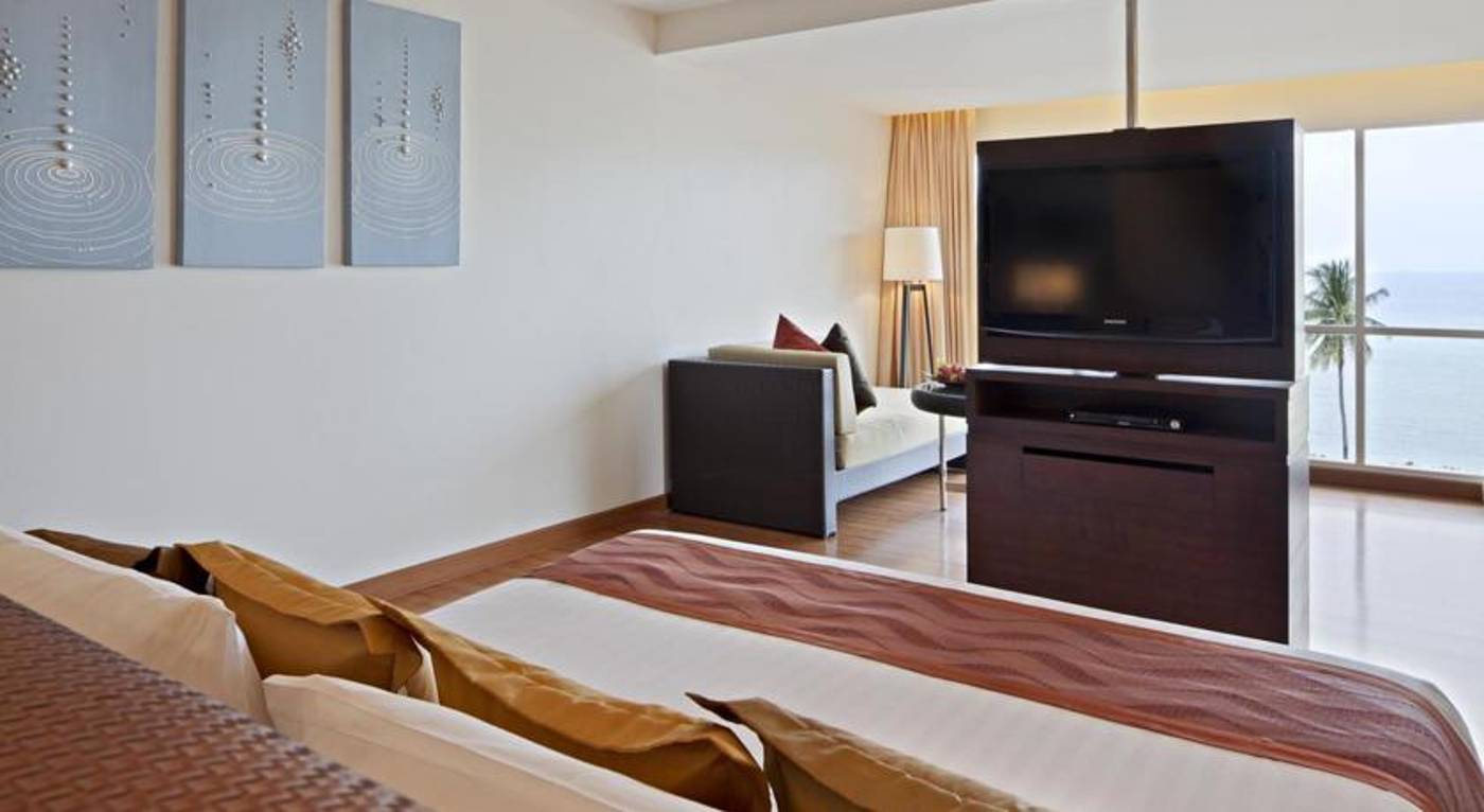 Radisson Plaza Resort Phuket Panwa