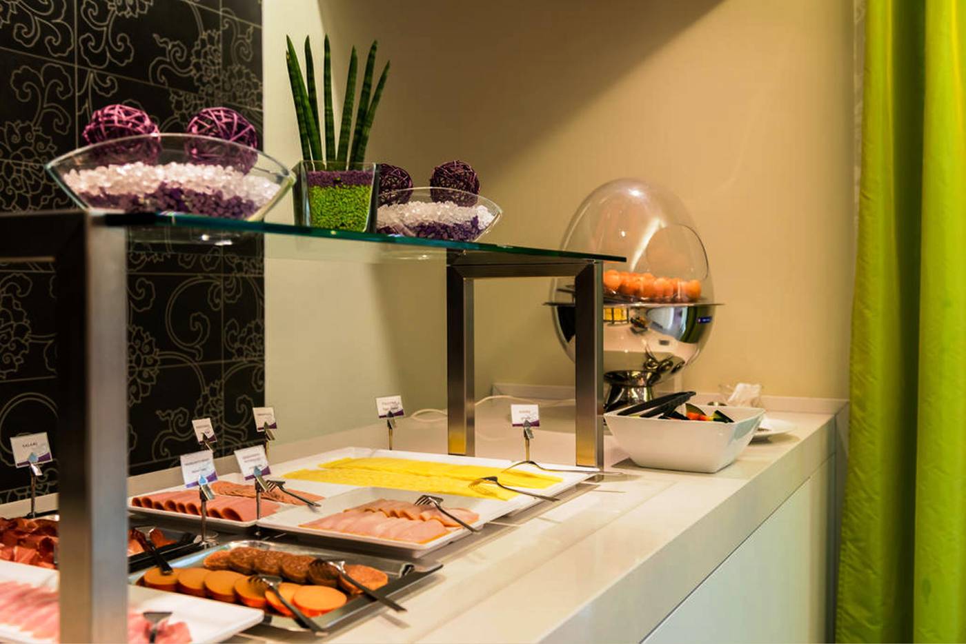 Premier Inn Nuernberg City Nordost-Germany-Bayern-Restaurant-10