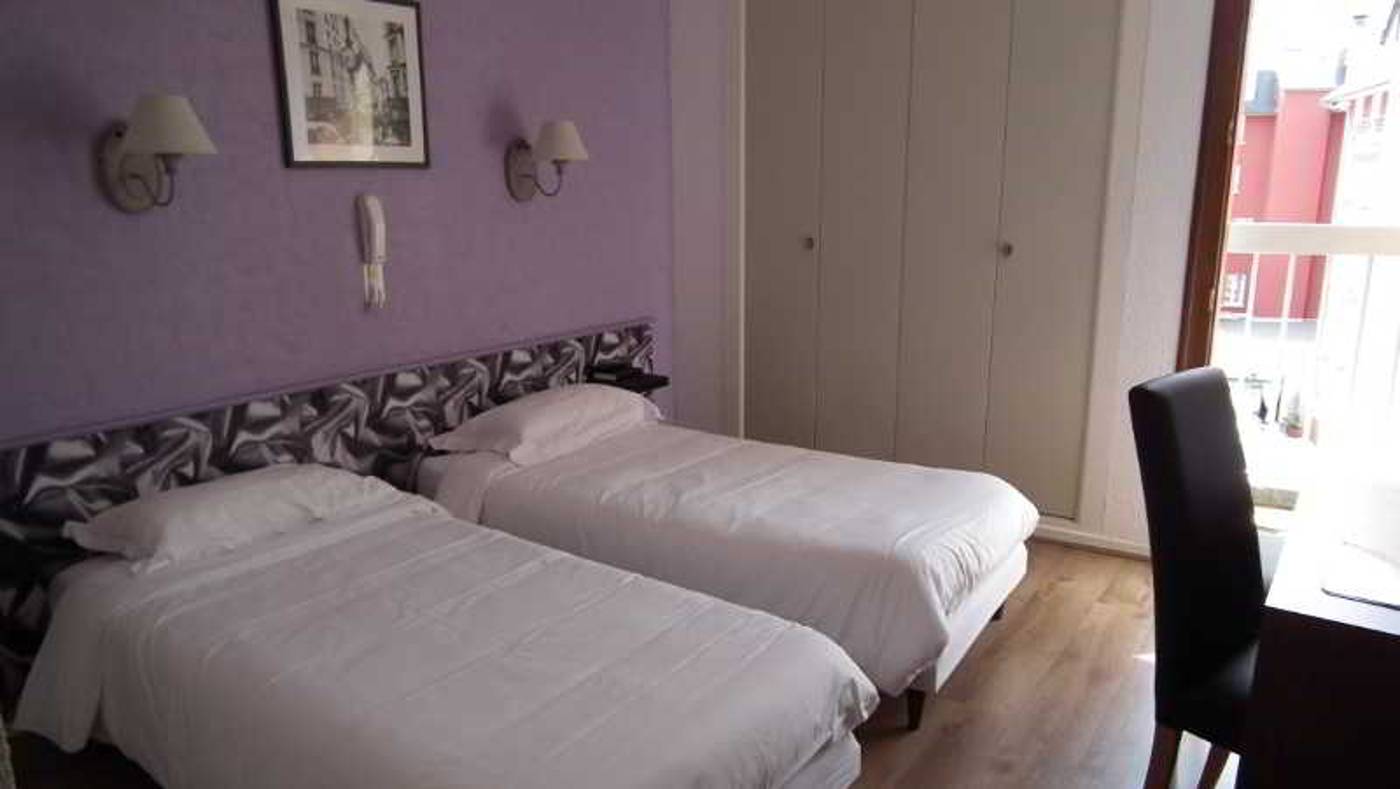 Pays Bas-France-LOURDES-Room-5