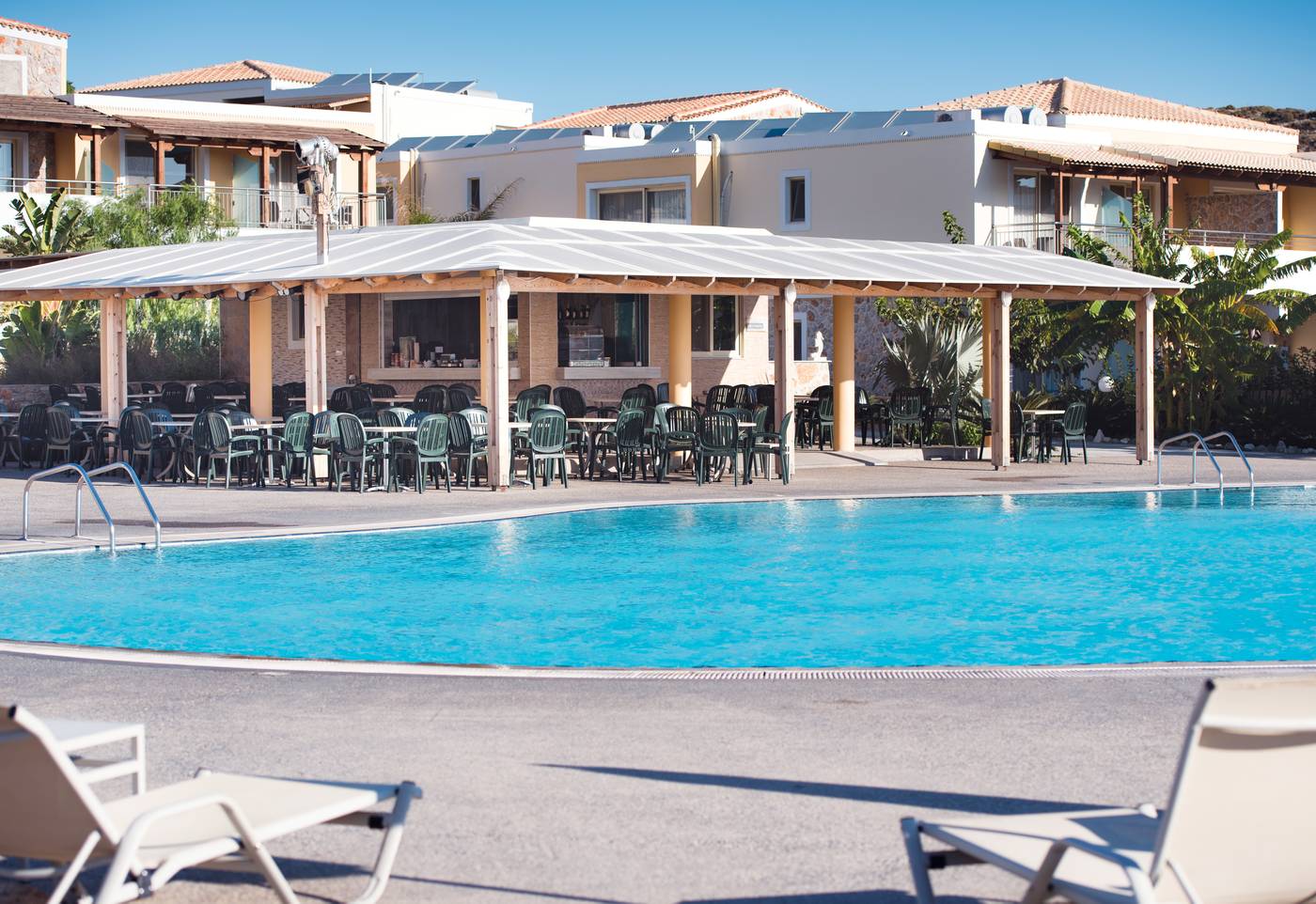 Grand-Blue-Beach-Hotel-Pool-4