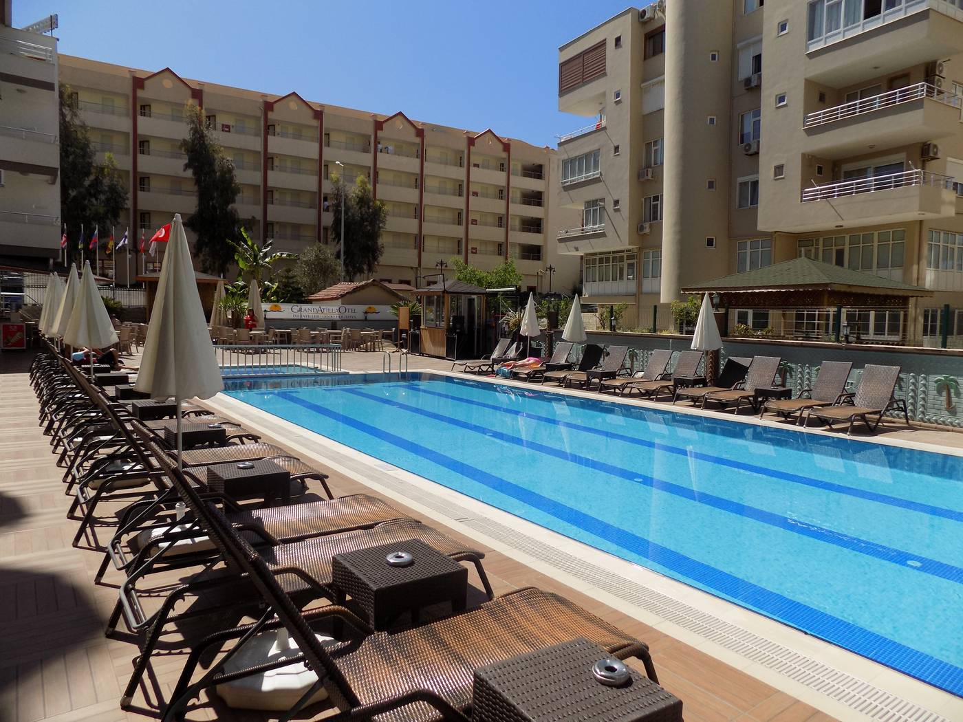 Grand-Atilla-Hotel-Pool-3