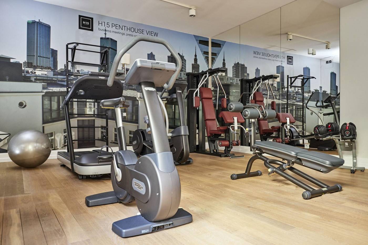 H15-Boutique-Sports-and-Entertainment-87