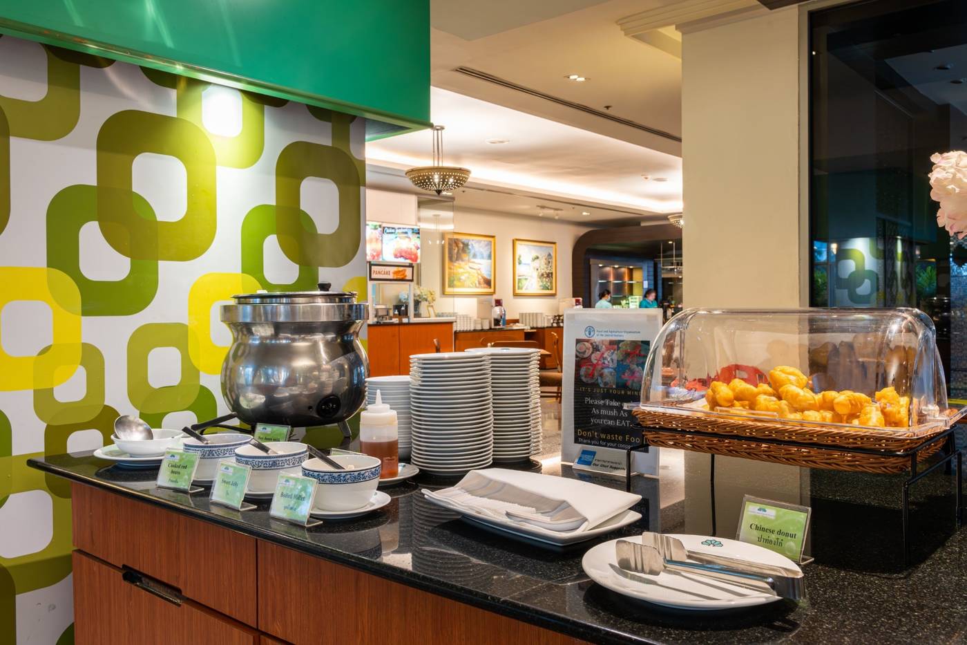 Royal-Paradise-Restaurant-56