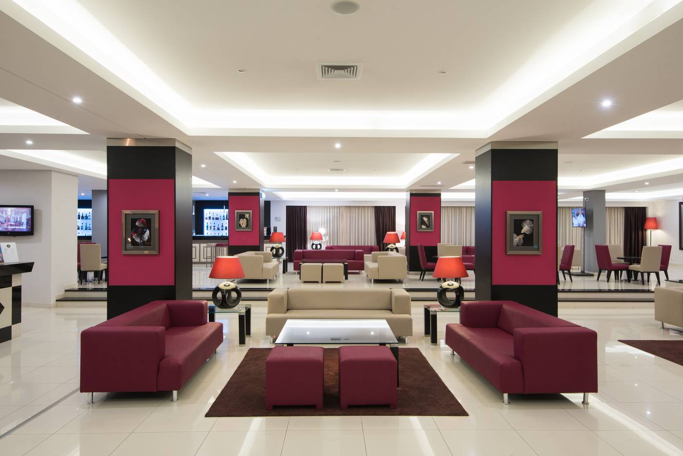 Vila-Gale-Atlantico-Lobby-39