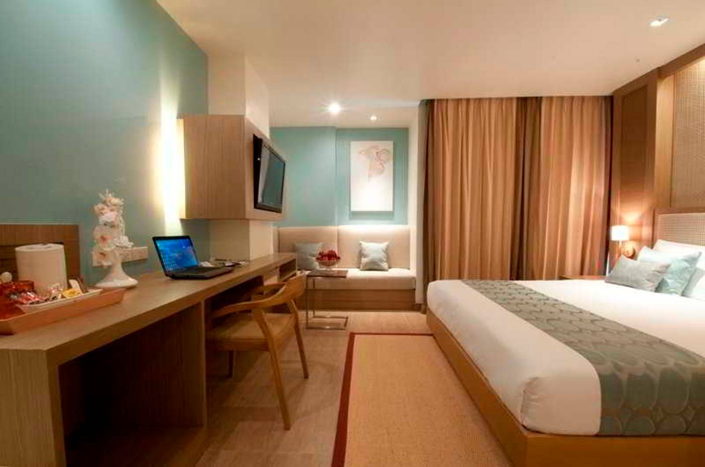 The-ASHLEE-Plaza-Patong-Hotel---Spa-Room-19