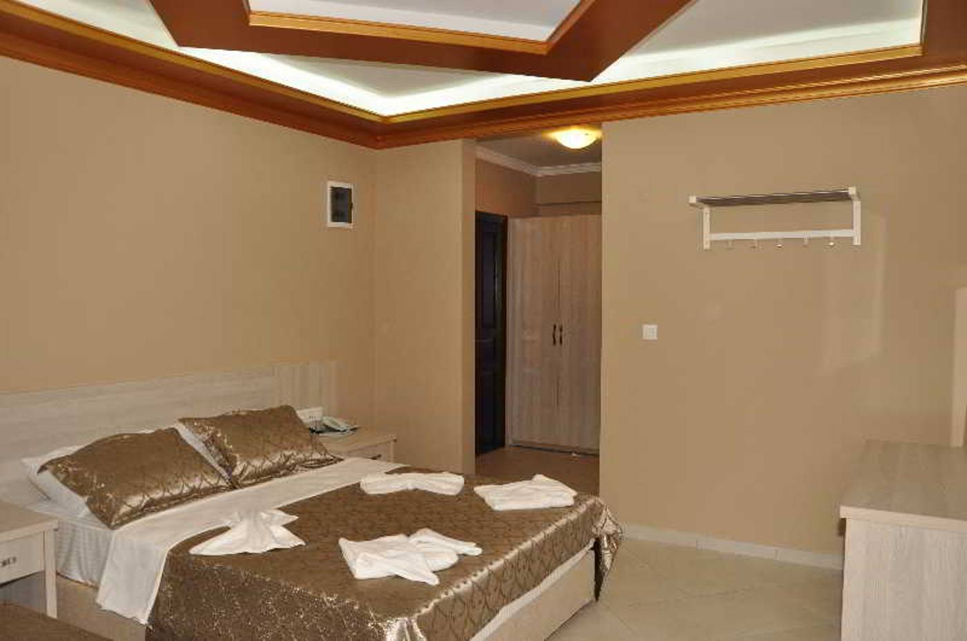 Flora-Palm-Resort-Room-16