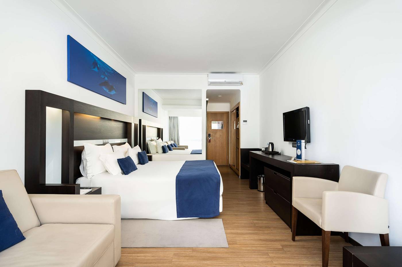 Jupiter-Algarve-Hotel---Beach---Spa-General-view-19