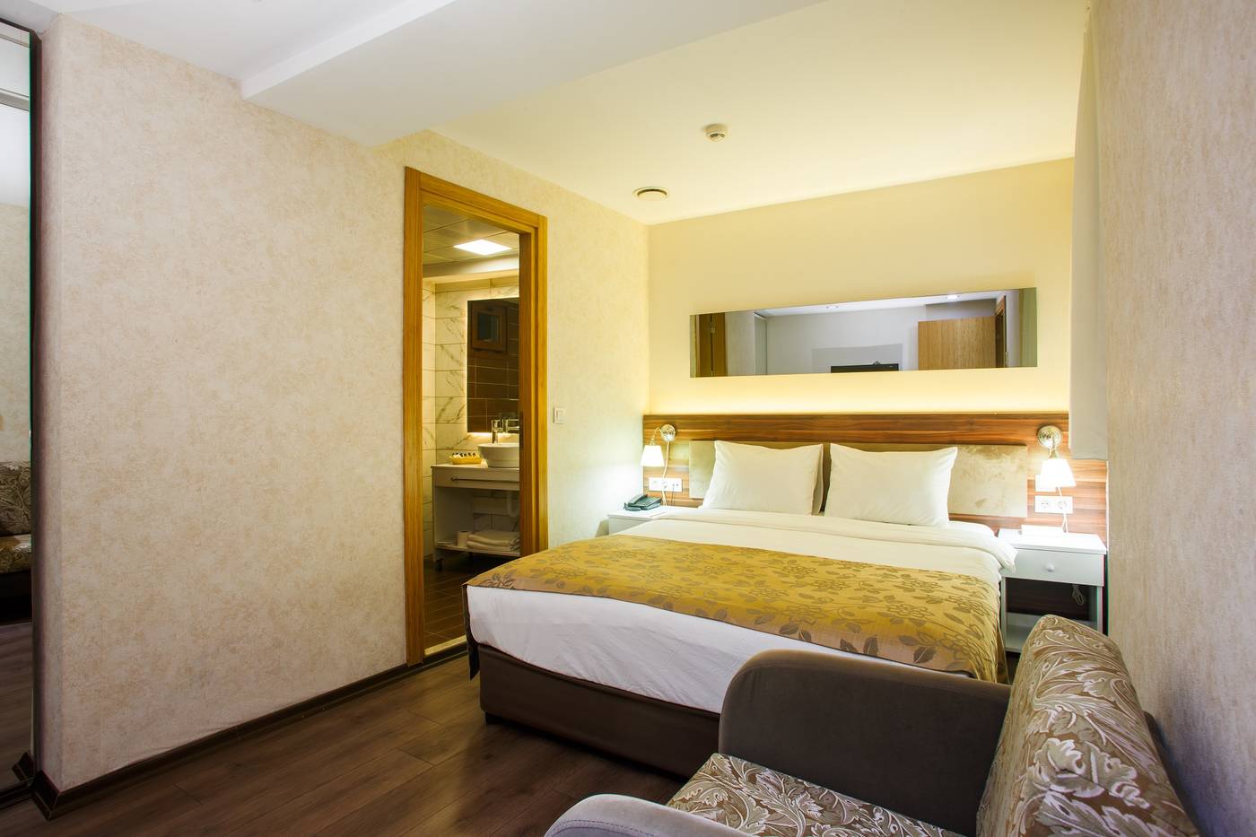 Peninsula-Galata-Boutique-Hotel-Room-19