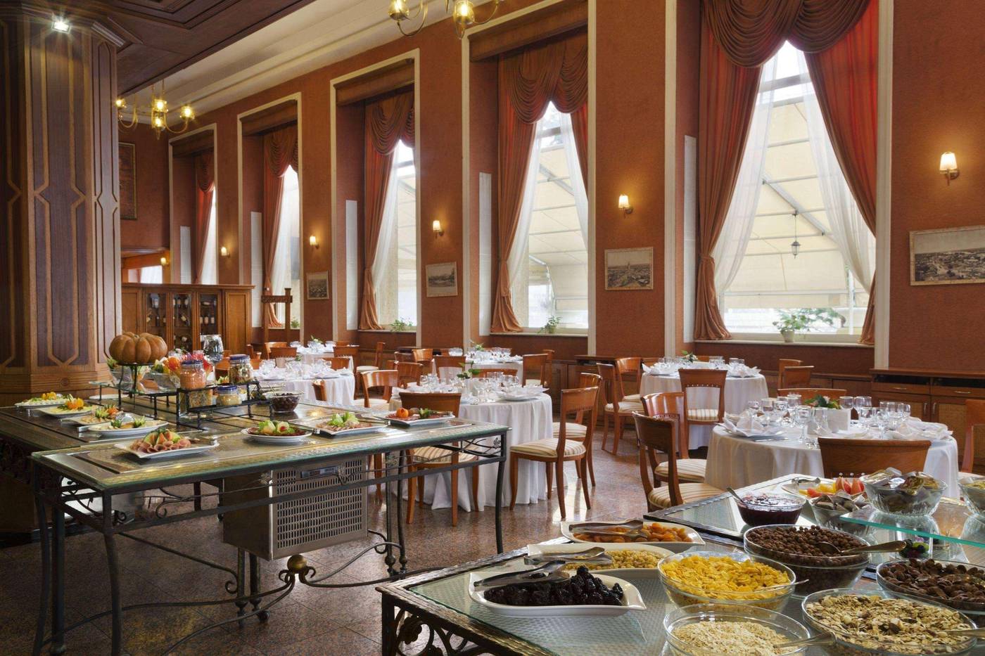 Ramada-Plovdiv-Trimontium-Restaurant-25