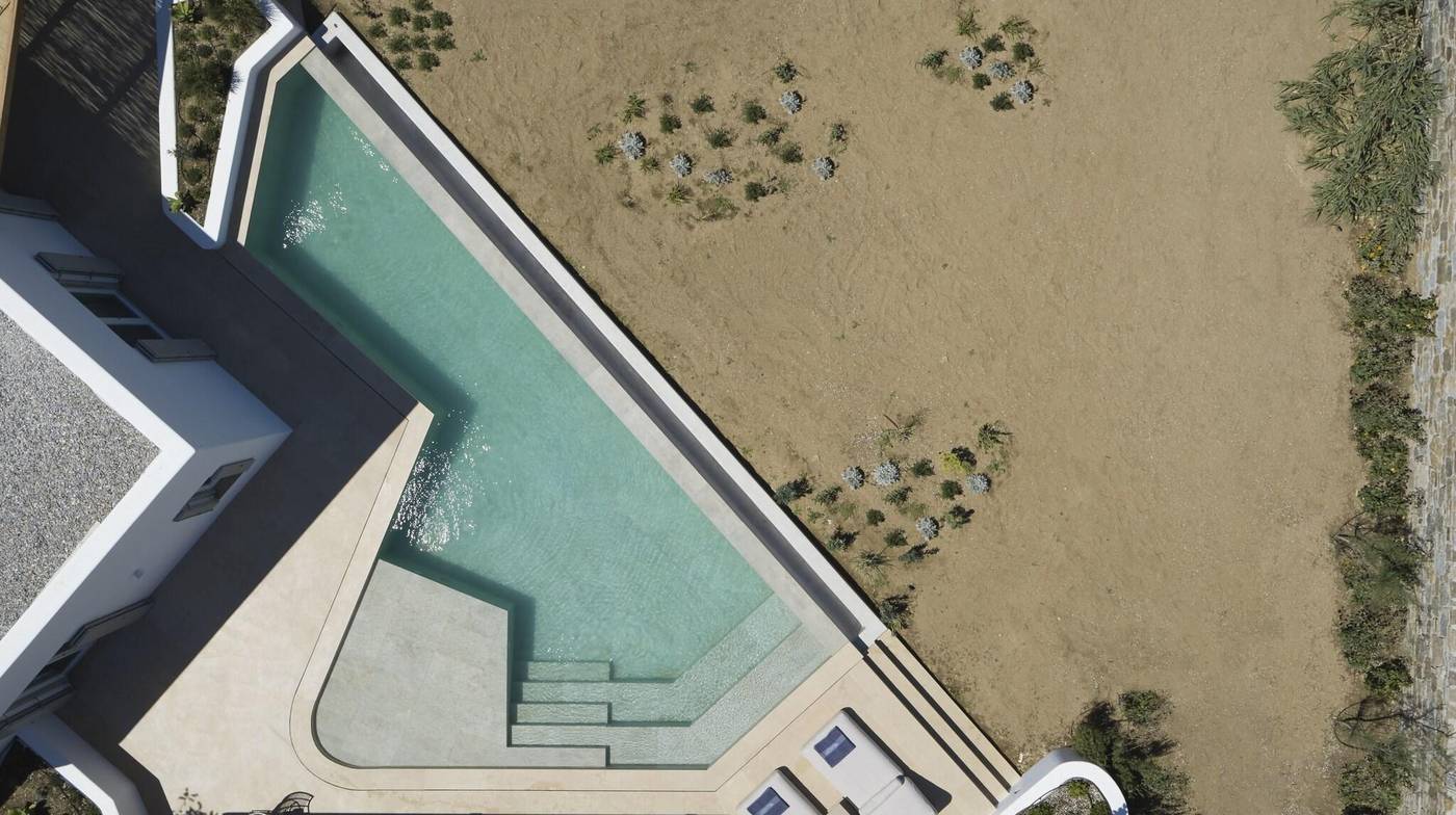 Bill---Coo-Suites-and-Lounge-Room-17