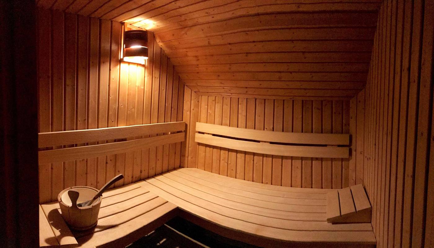 Hotel-Golden-Tulip-Opera-De-Noailles-Sports-and-Entertainment-56