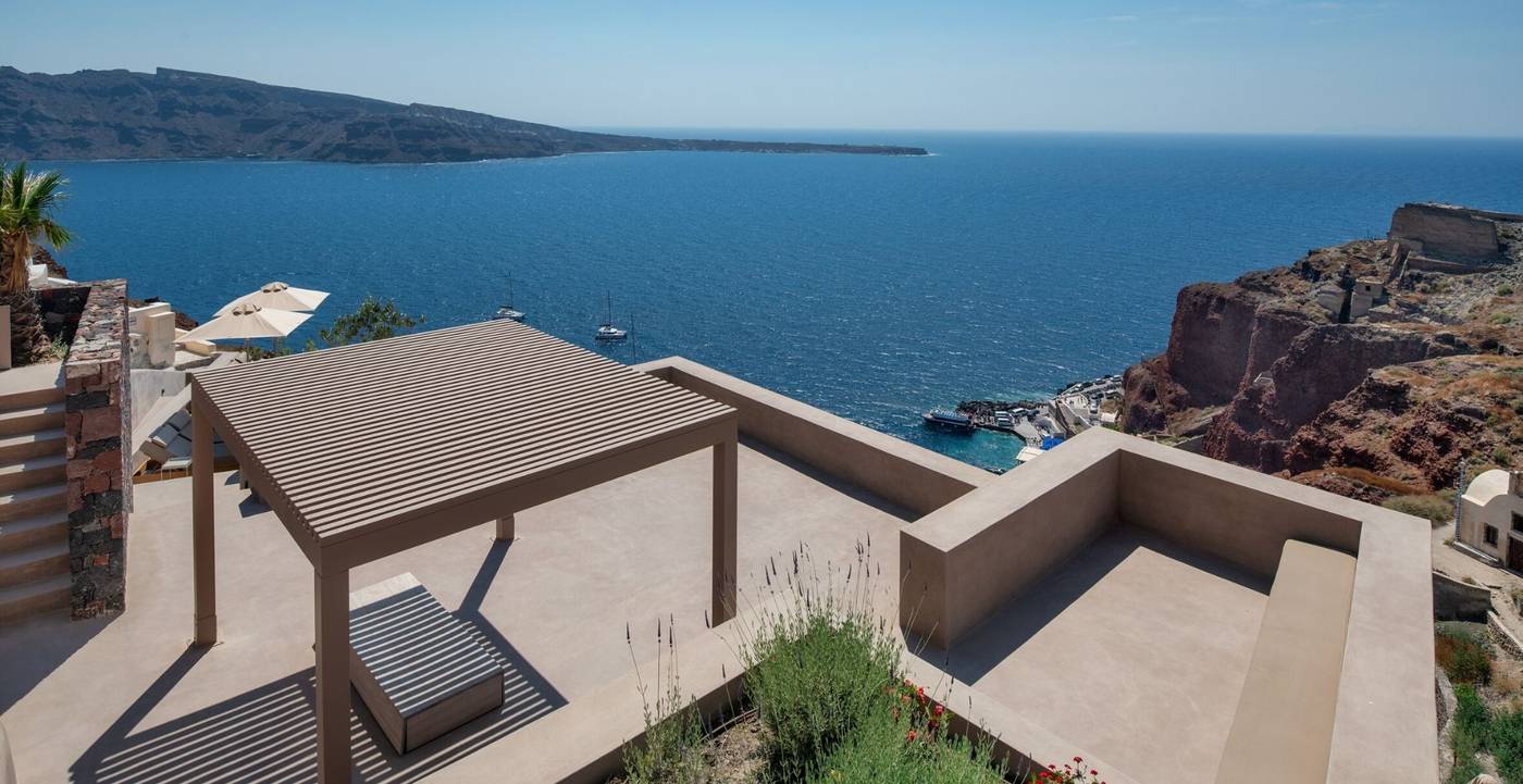 Old-Castle-Oia-General-view-46