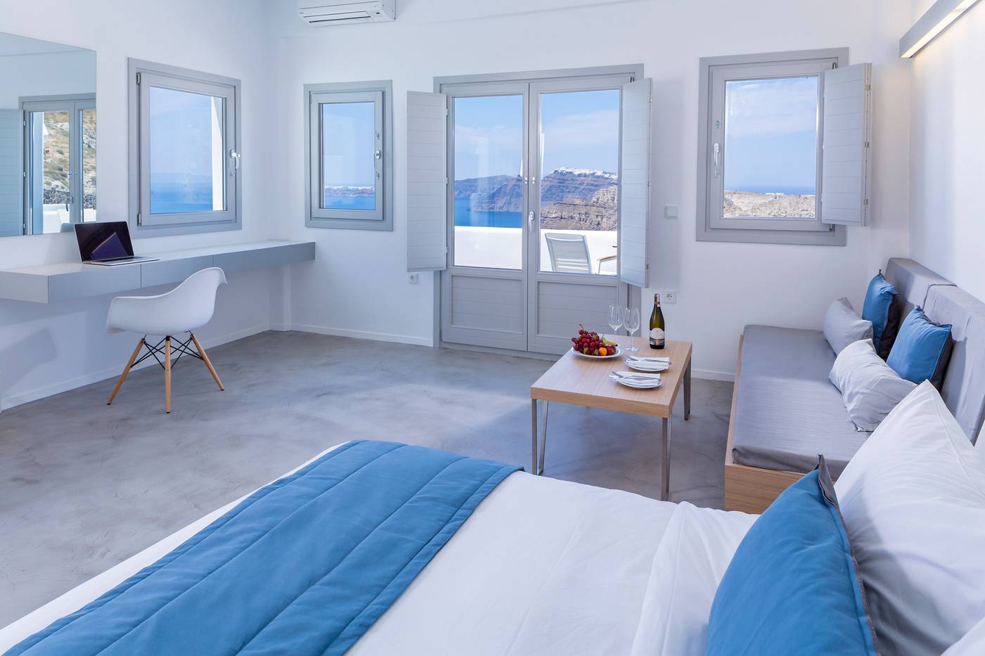 Alti-Santorini-Suites-Room-6