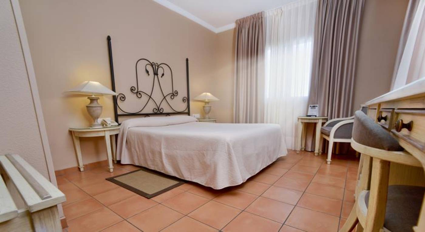 Alboran-Algeciras-Room-16