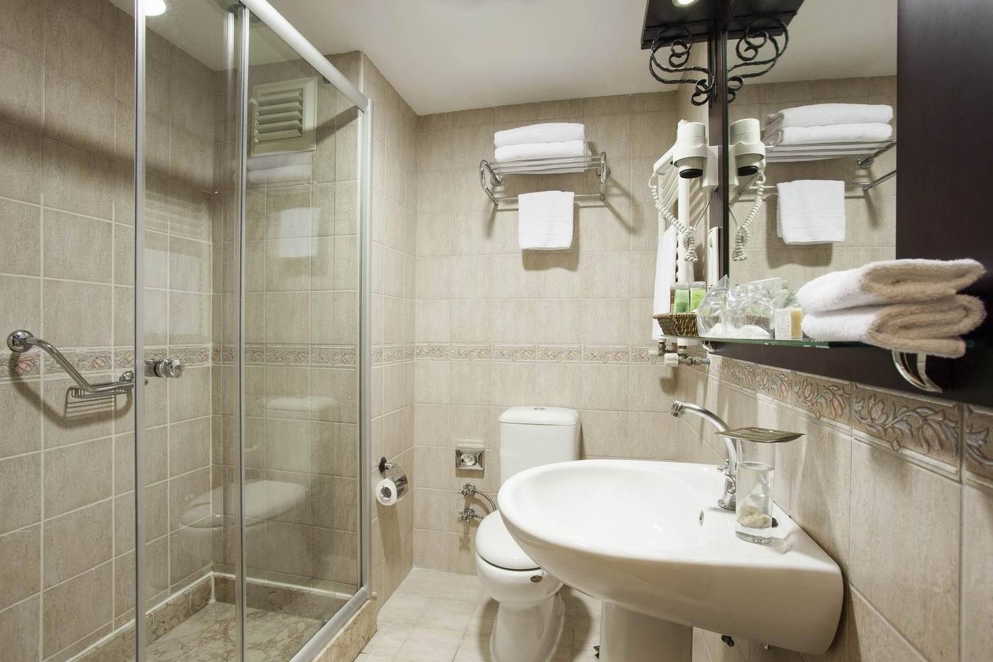 Ottoman-Hotel-Imperial-Istanbul-Room-15