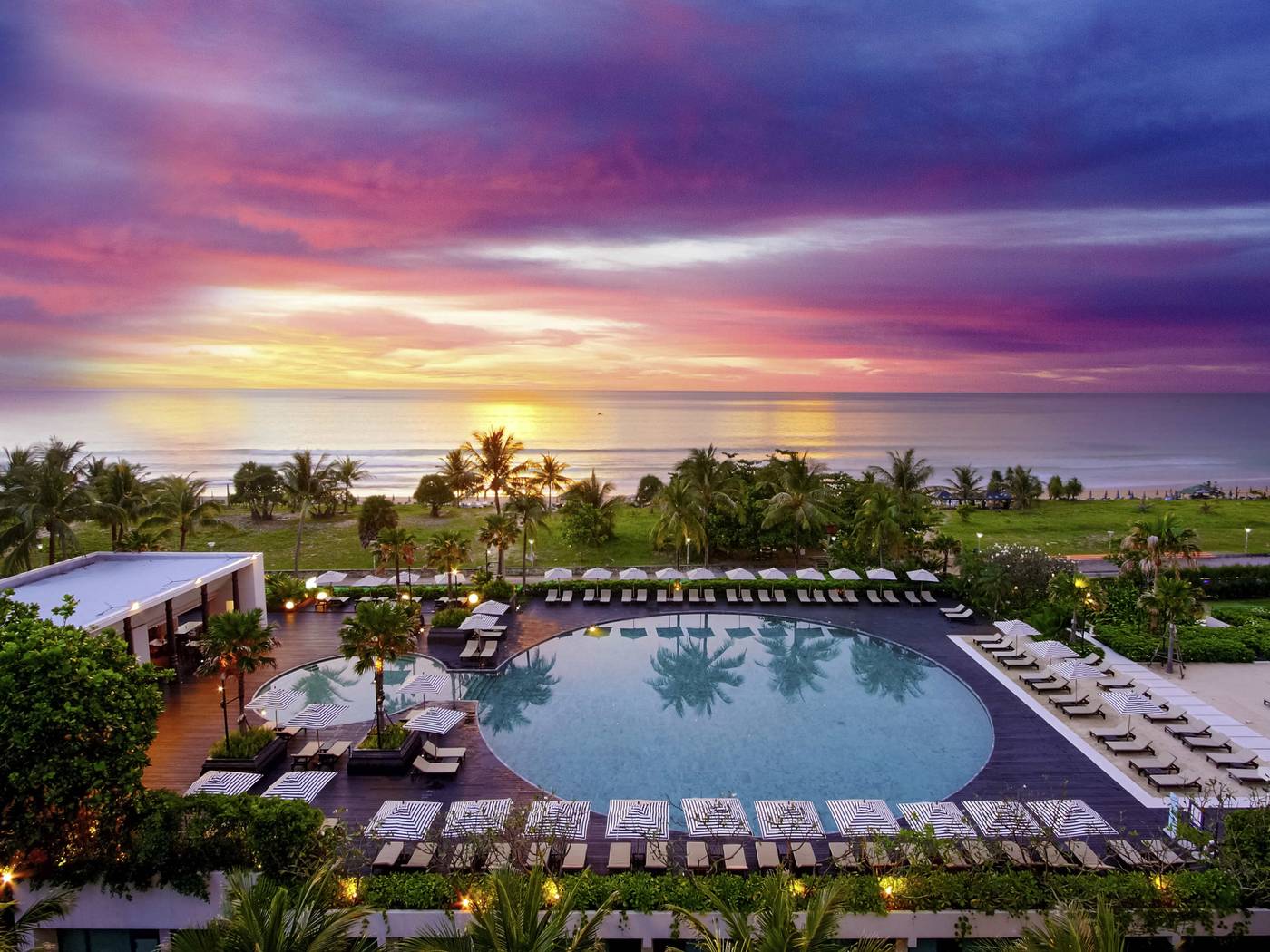 Hilton-Phuket-Arcadia-Resort---Spa-Pool-11