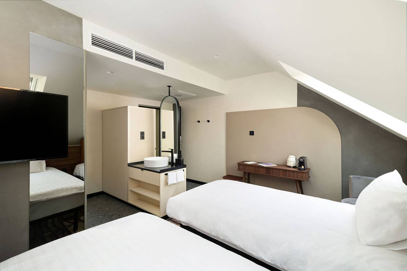 Hotel-Gin-Budapest-Room-14