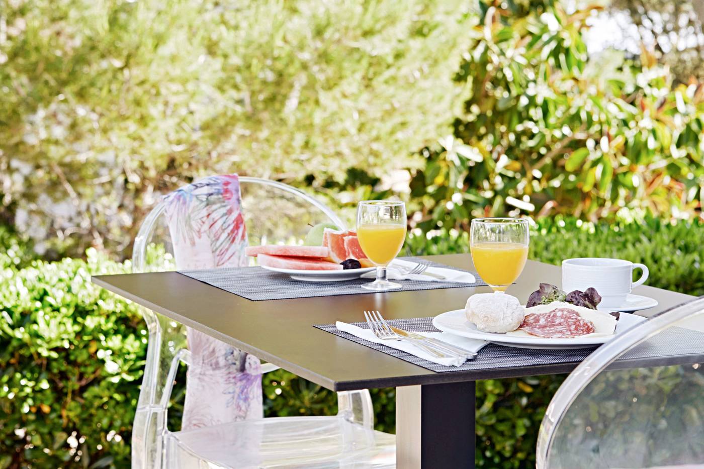 Cala-Blanca-Sun-Hotel-Terrace-33