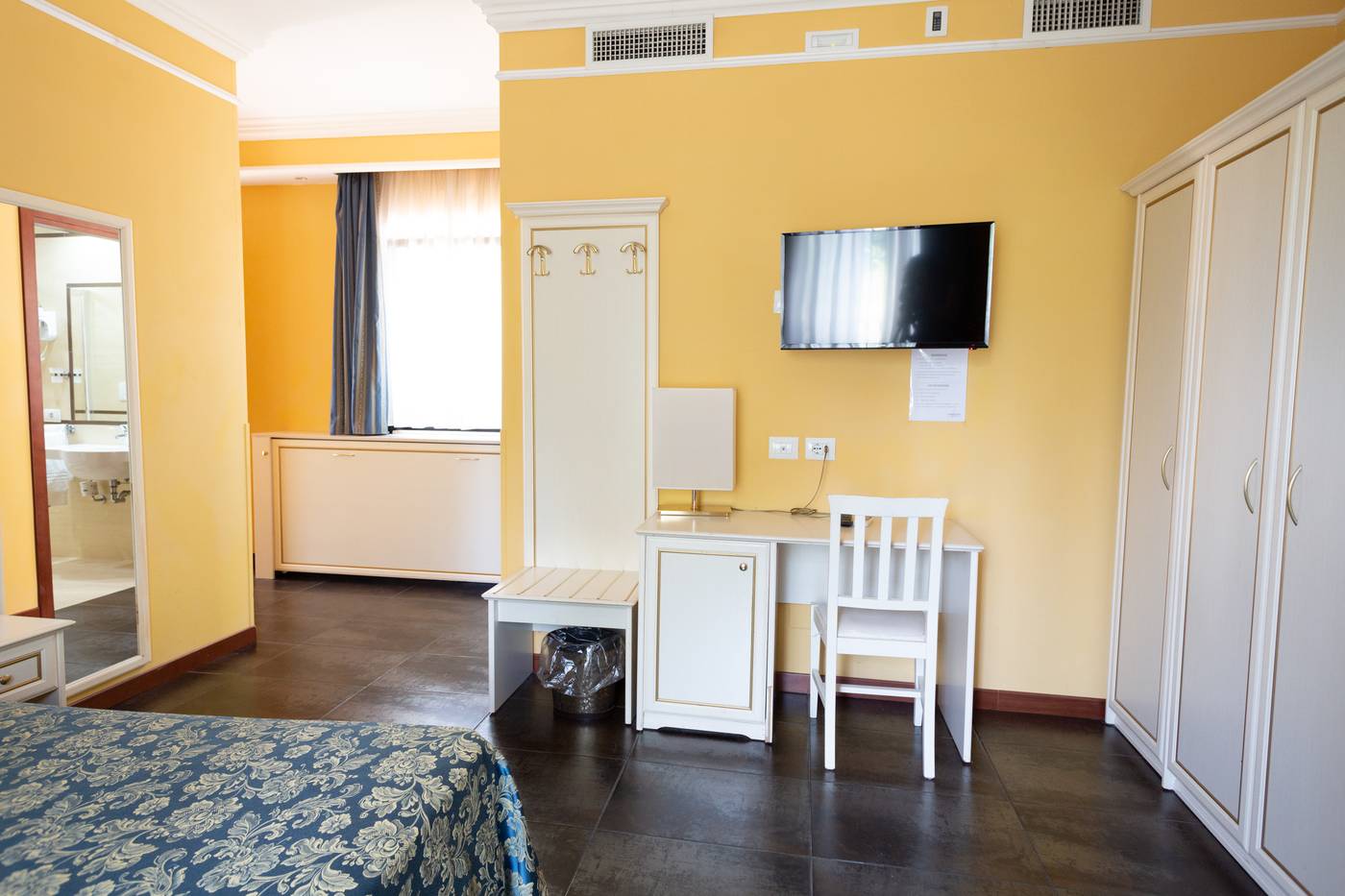 Cervara-Park-Hotel-Room-4