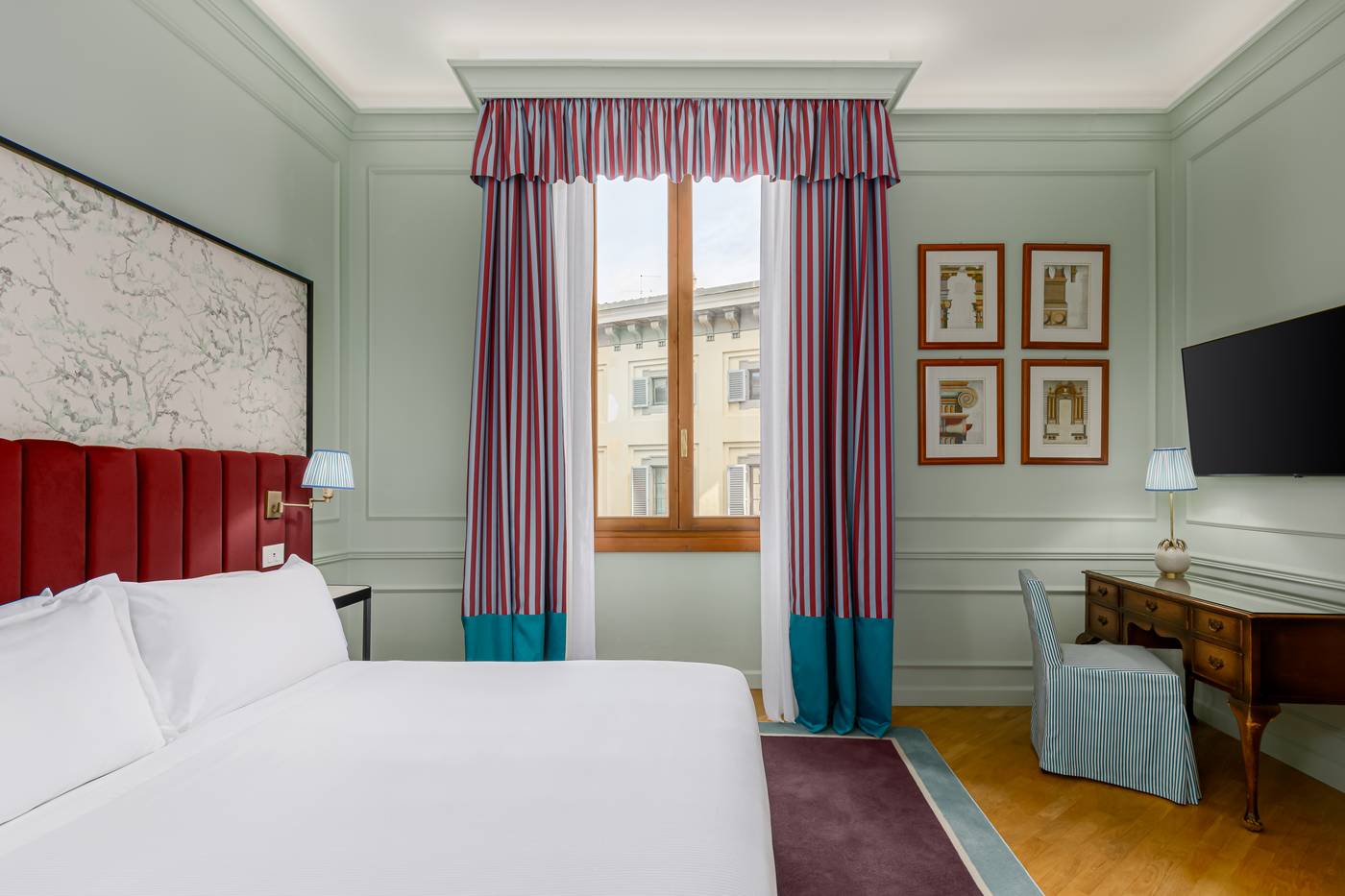 Room-Mate-Isabella-Room-21