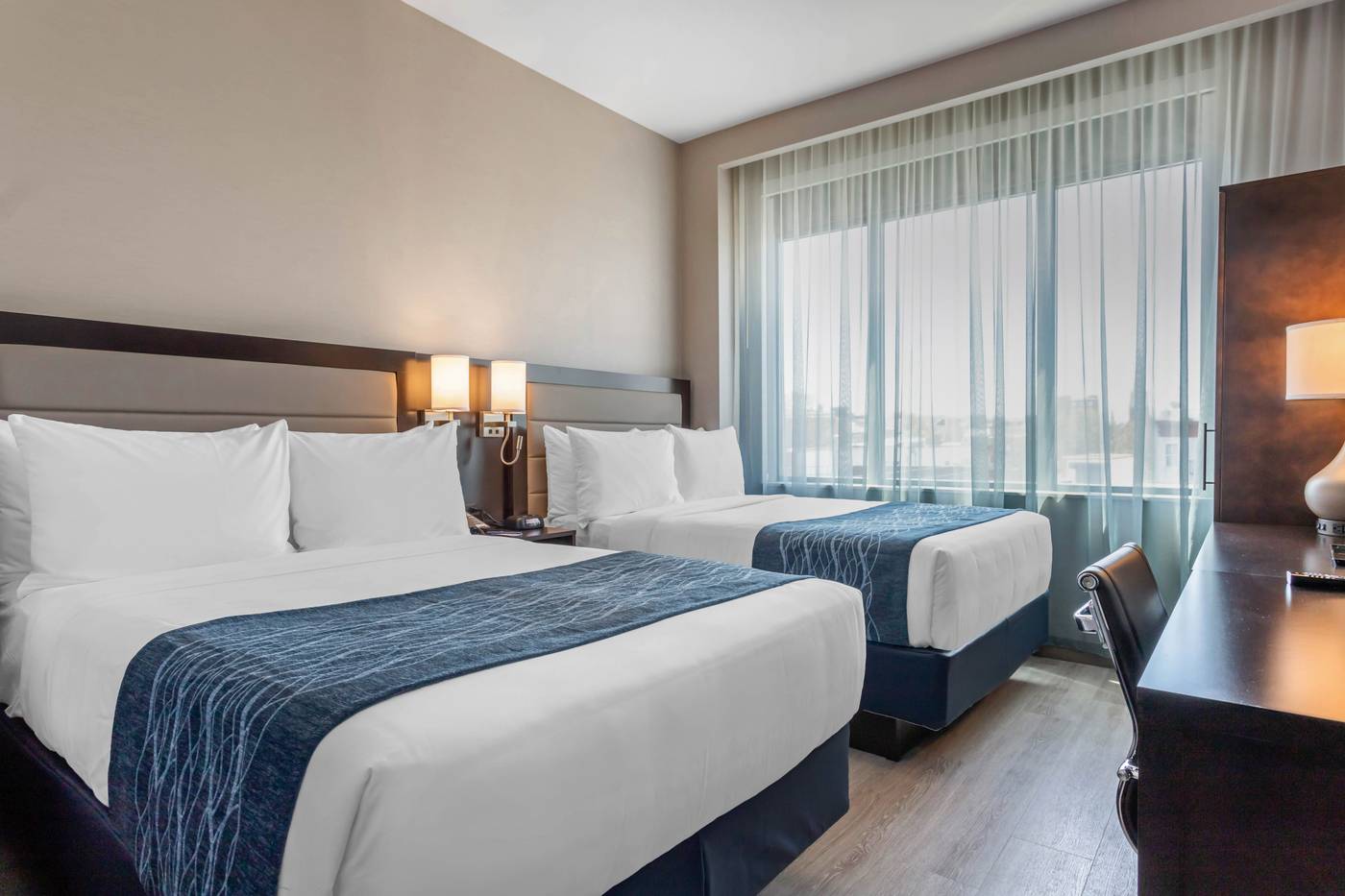 Comfort-Inn-Prospect-Park-Brooklyn-Room-22