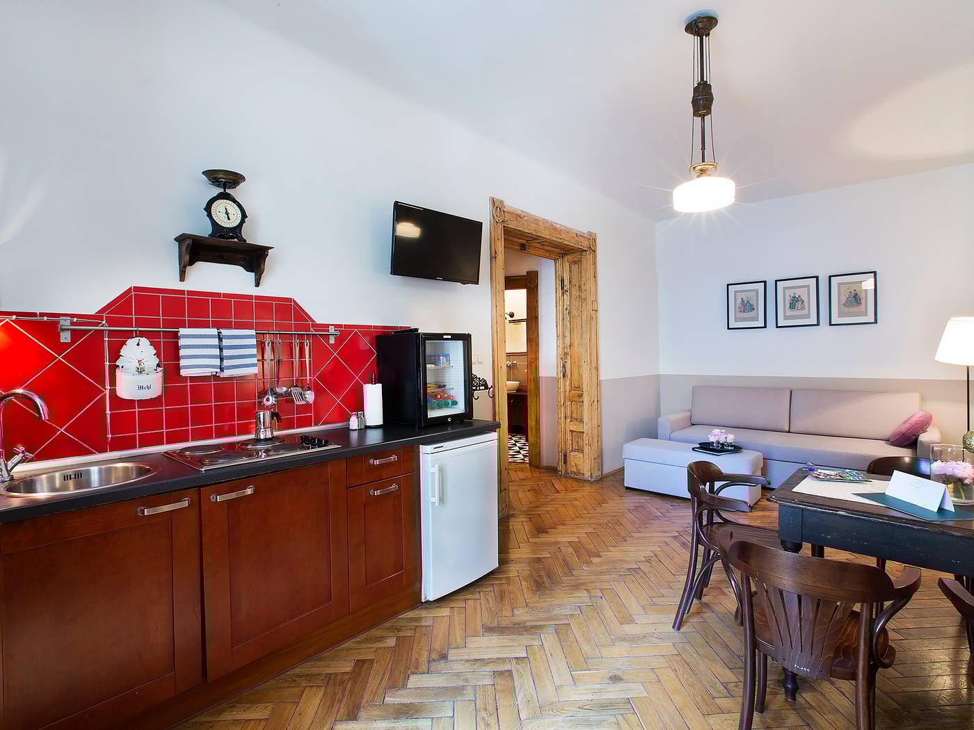 Antique-Apartments-Plac-Szczepanski-Room-33