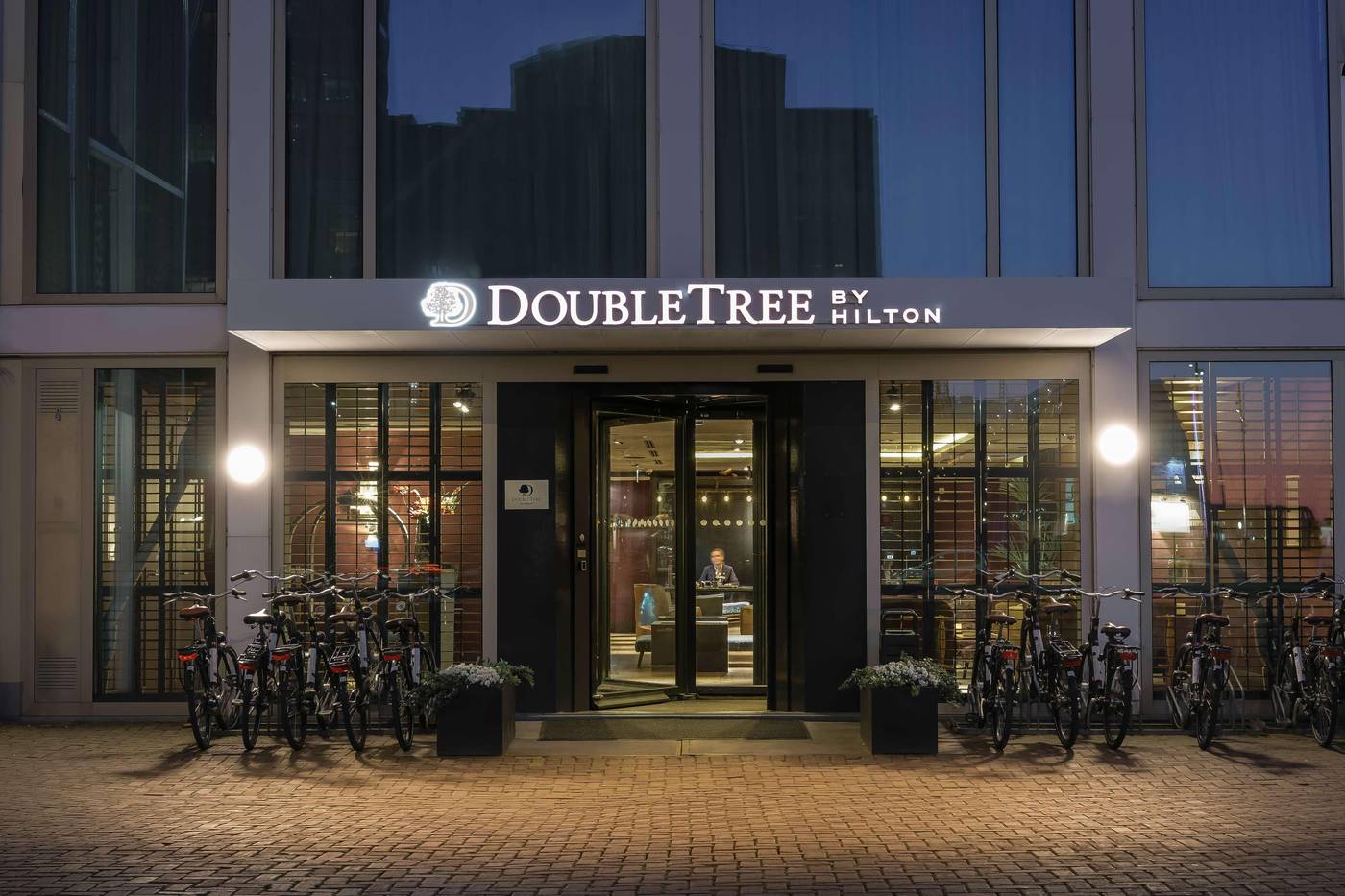 DoubleTree-by-Hilton-NDSM-Wharf-General-view-24