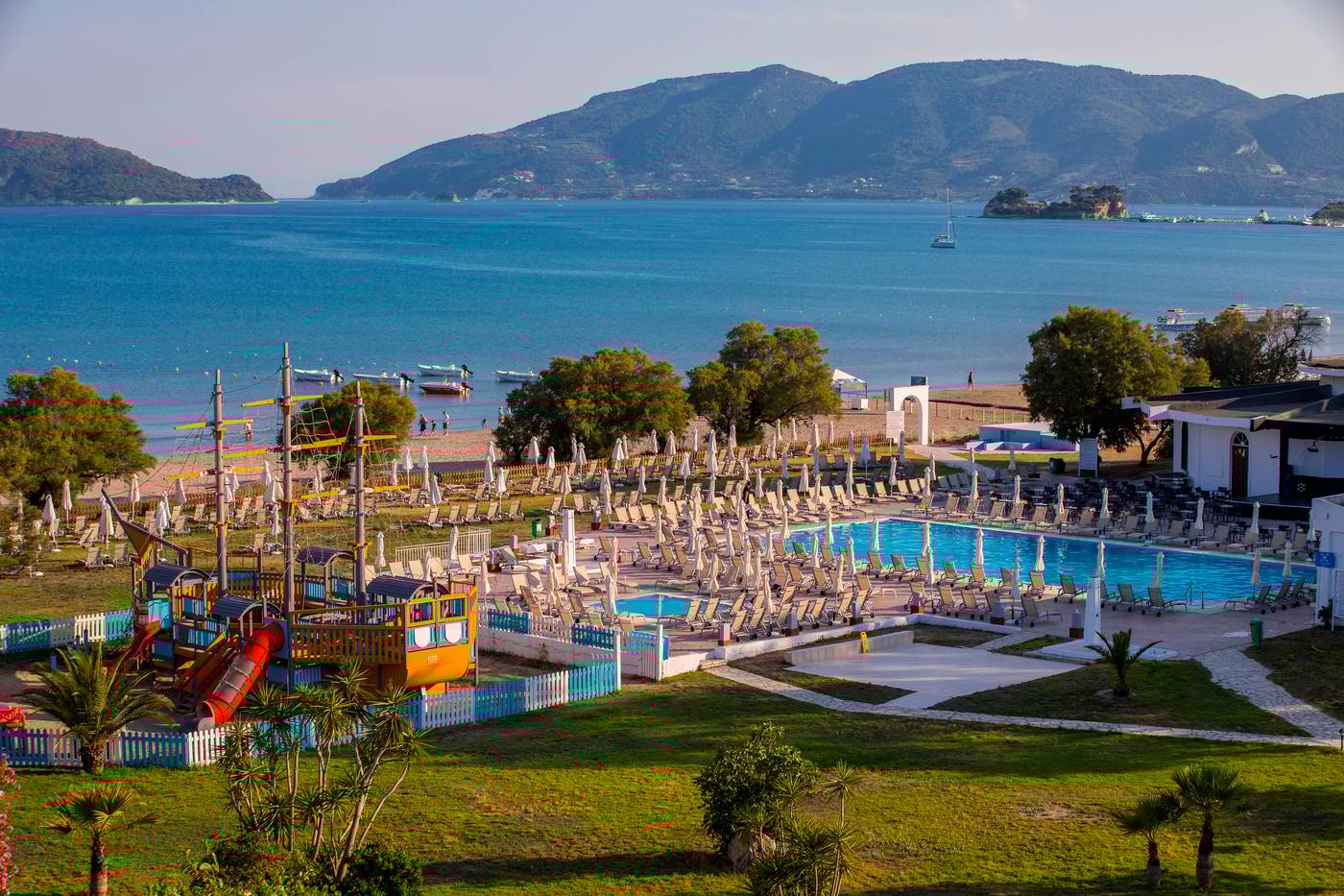 Zante-Beach-Resort-Sports-and-Entertainment-3