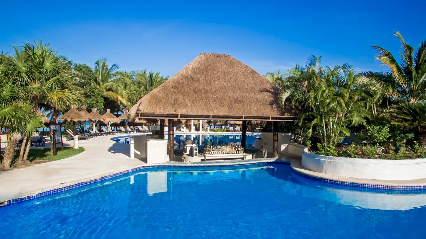 Iberostar-Cozumel-All-Inclusive-Bar-4