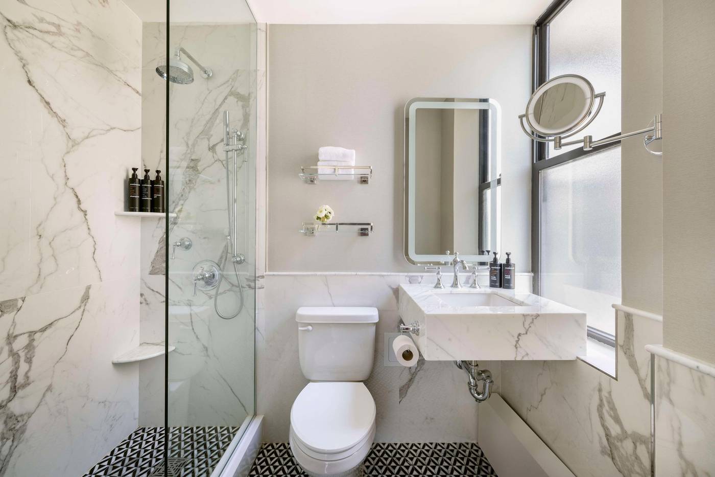 The-Benjamin-Royal-Sonesta-Hotel-Room-32