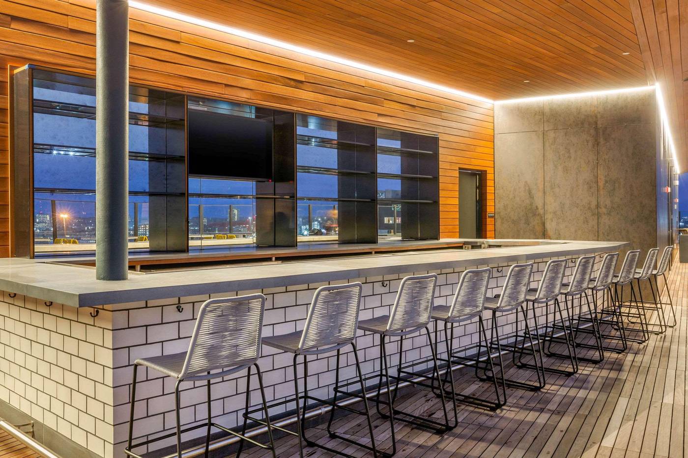 Cambria-Hotel-Boston-Downtown-South-Boston-Restaurant-16