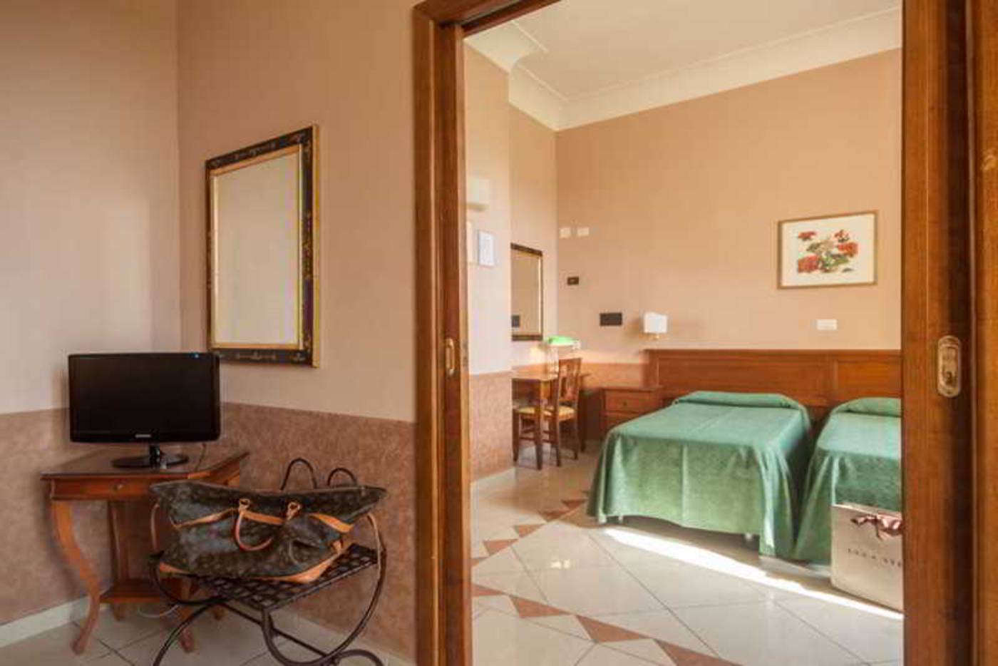 Albergo Chiusarelli-Italy-SIENA-Room-5