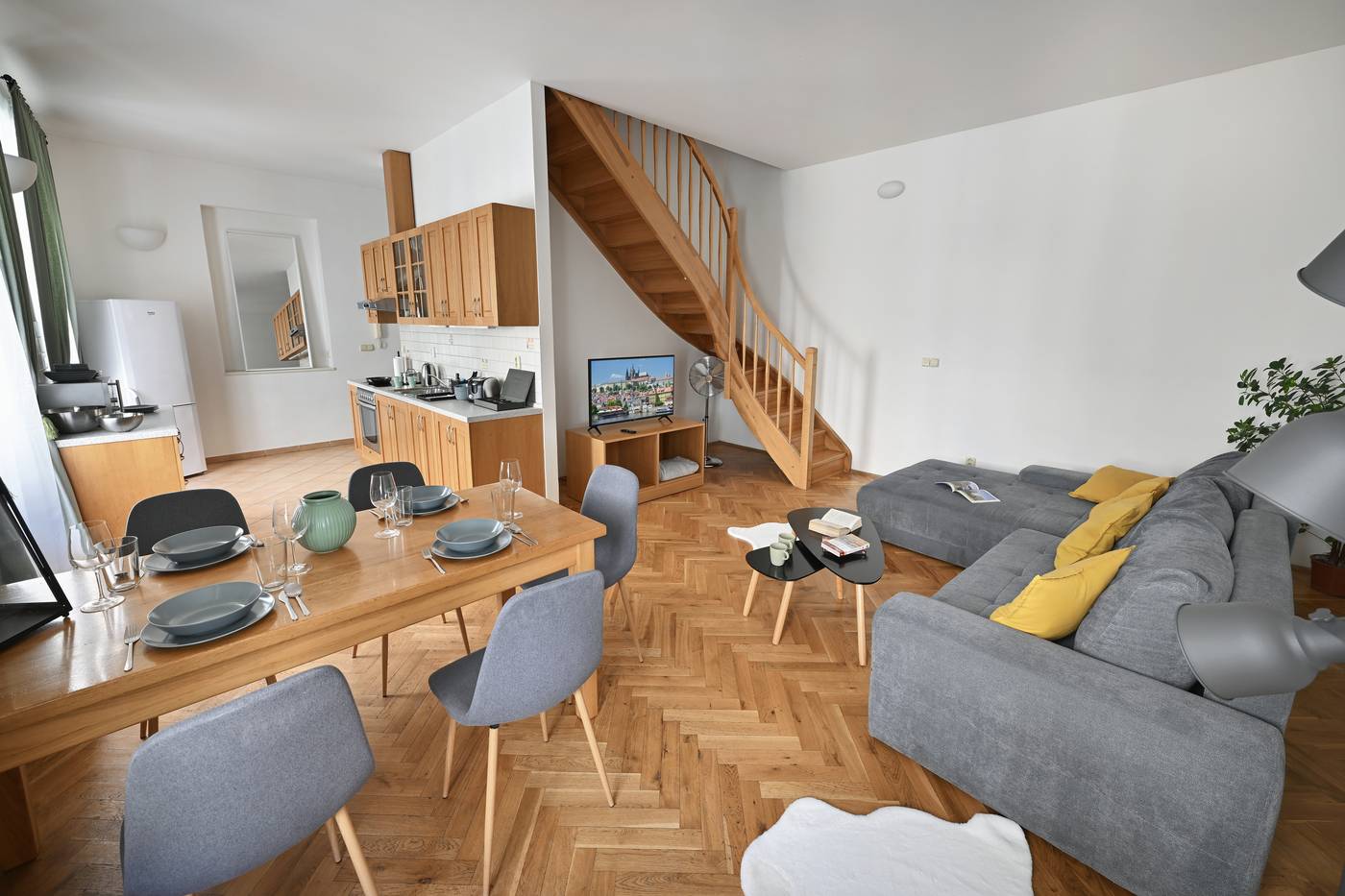 Boutique-Apartments-White-Swan-Room-35