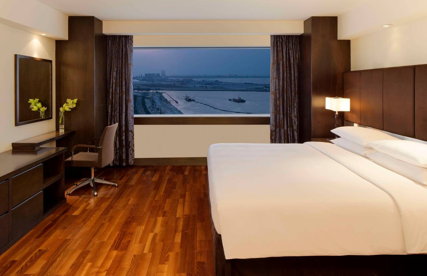 Hyatt-Regency-Dubai-Room-17