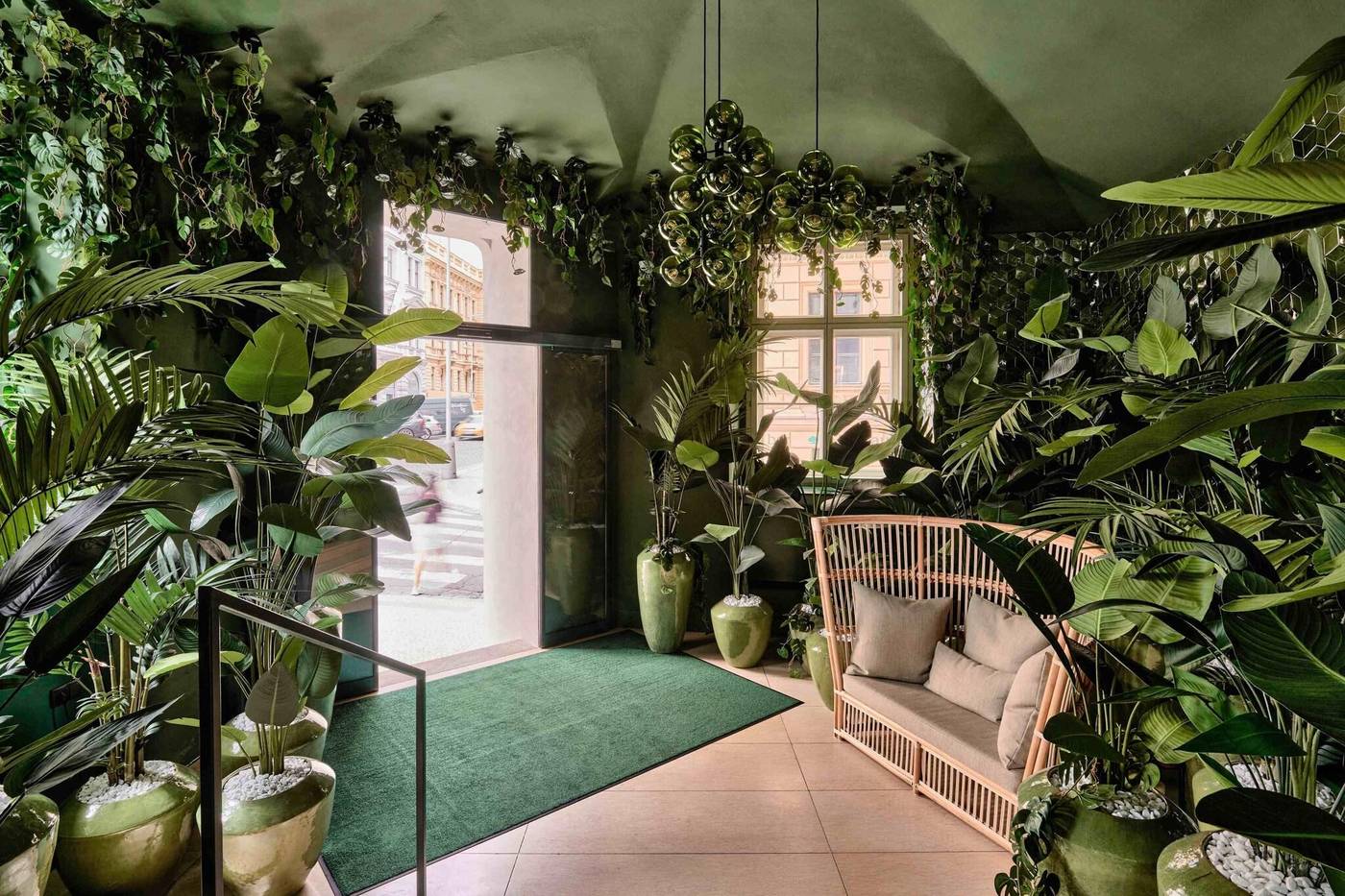 Falkensteiner-Hotel-Maria-Prag-Lobby-4