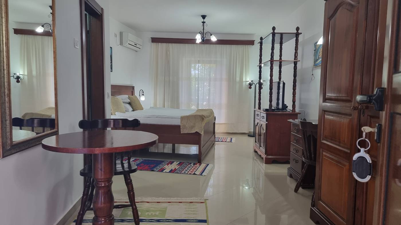 Hotel-Palata-Venezia-Room-33