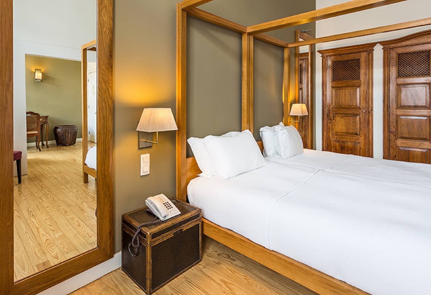 York-House-Hotel-Room-12