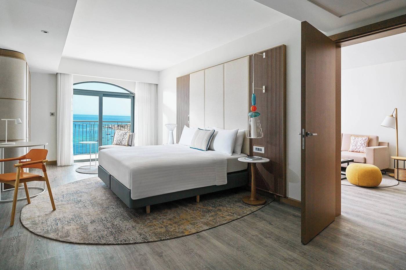 Le-Meridien-St--Julians-Hotel---Spa-Room-26