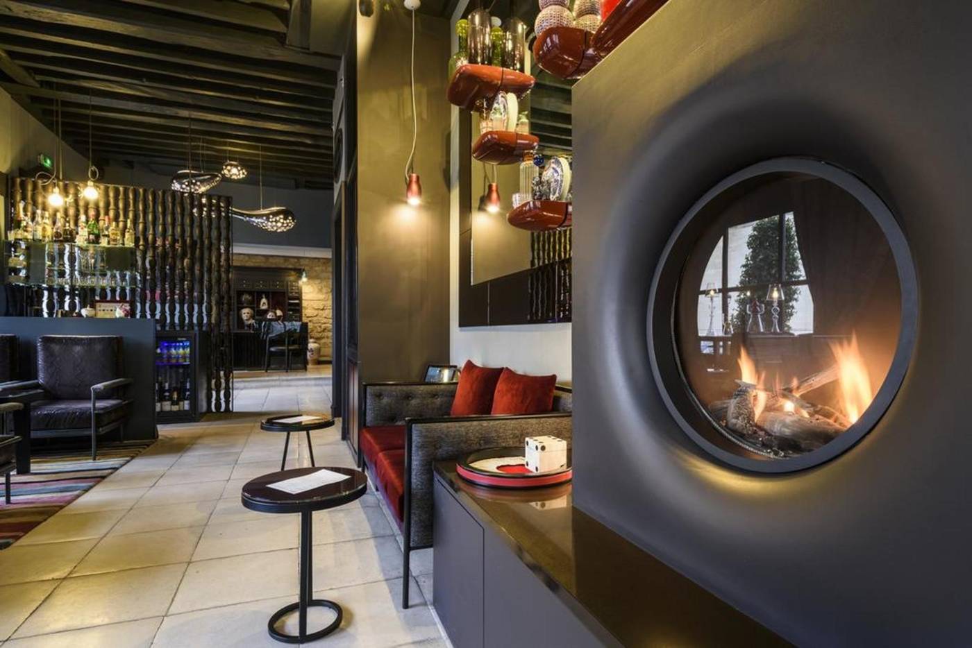 Les-Dames-Du-Pantheon-Bar-5