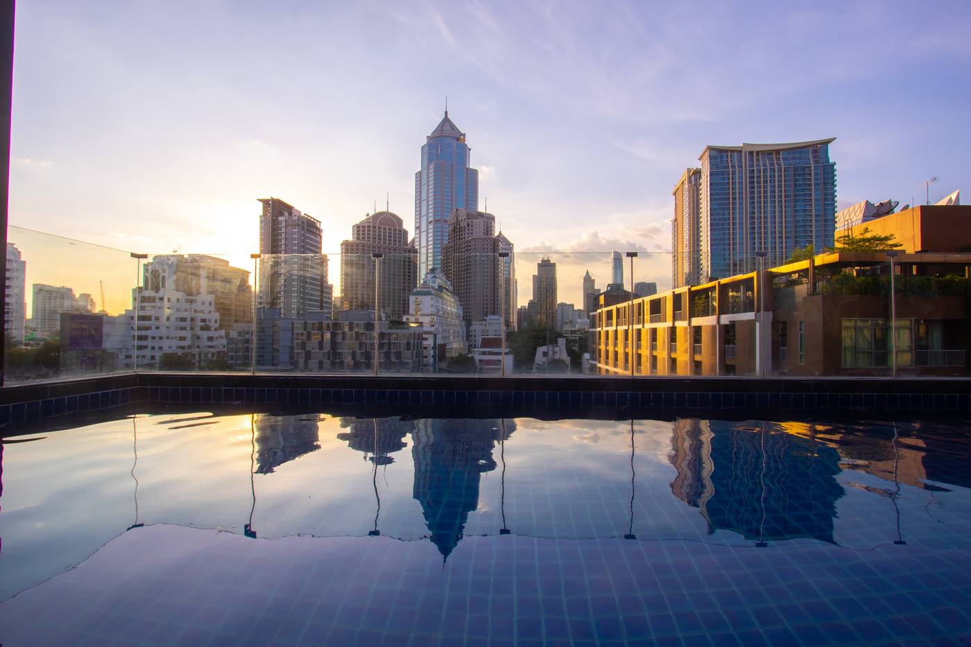 Icon-Bangkok-Pool-10