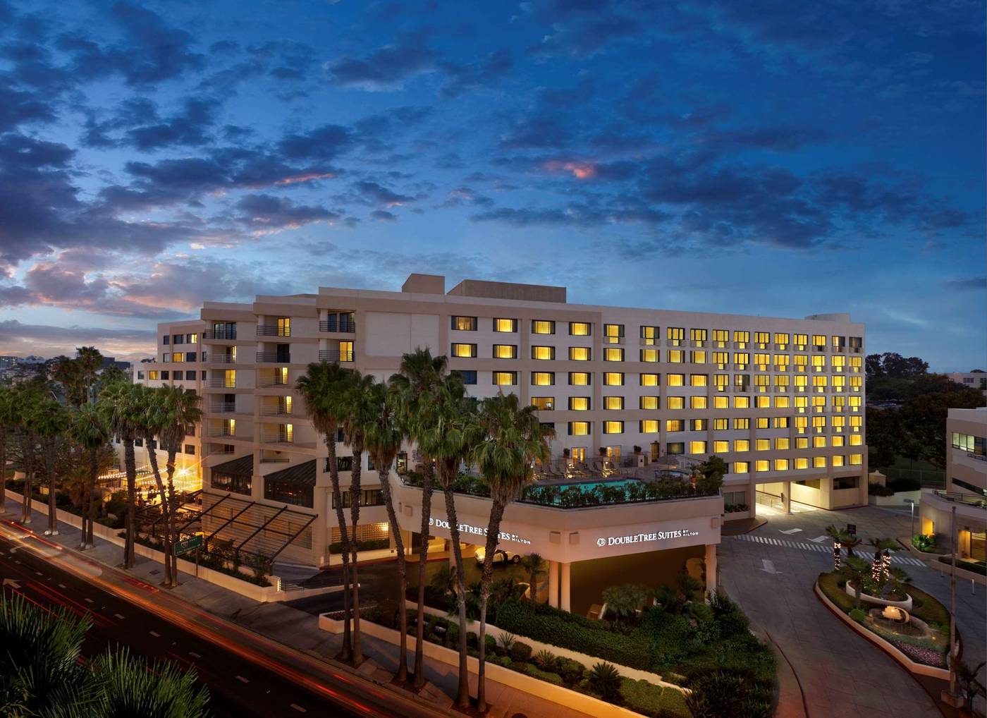 Hilton-Santa-Monica-Hotel---Suites-General-view-57