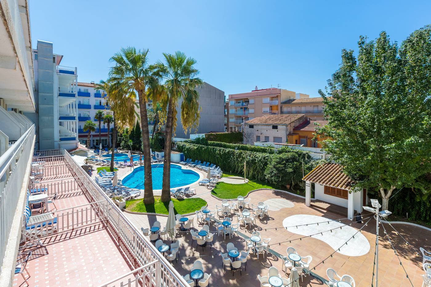 Hotel-Apartamentos-Solimar-Pool-1