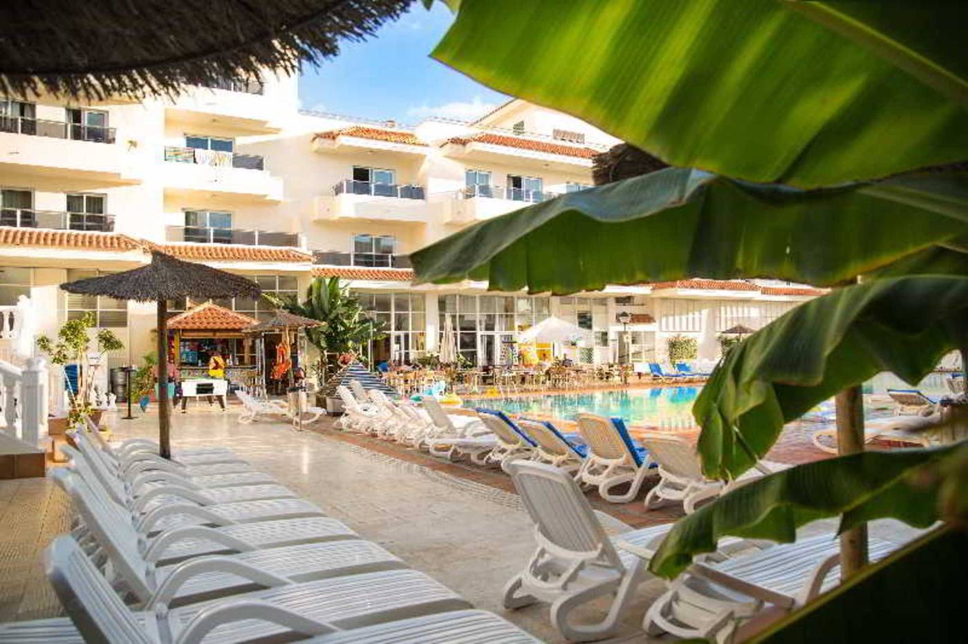 Oro-Blanco-Apartments-Pool-16