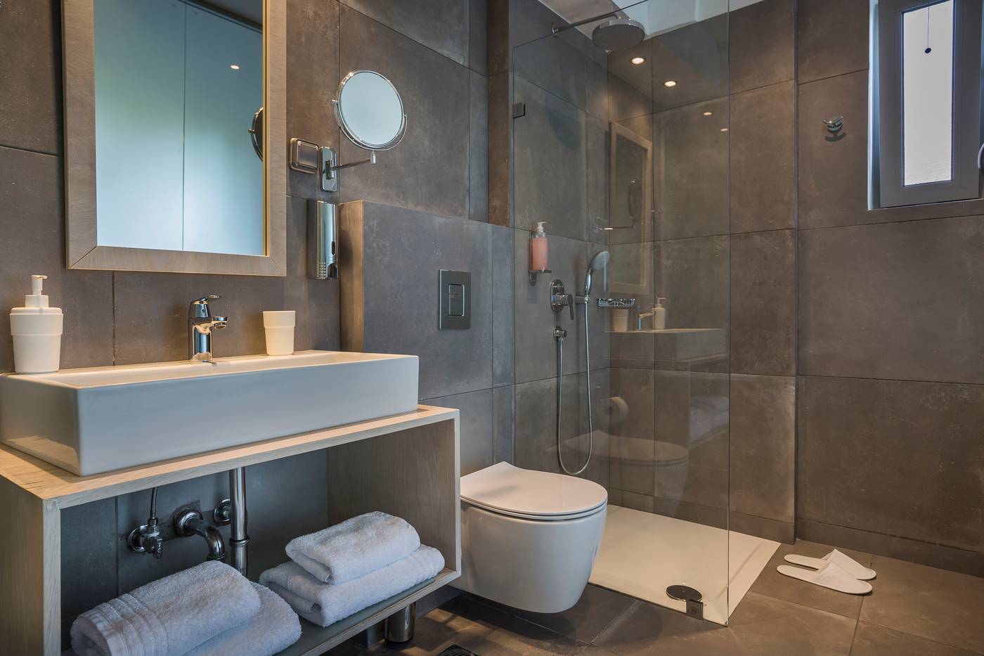 Astra-Village-Room-42