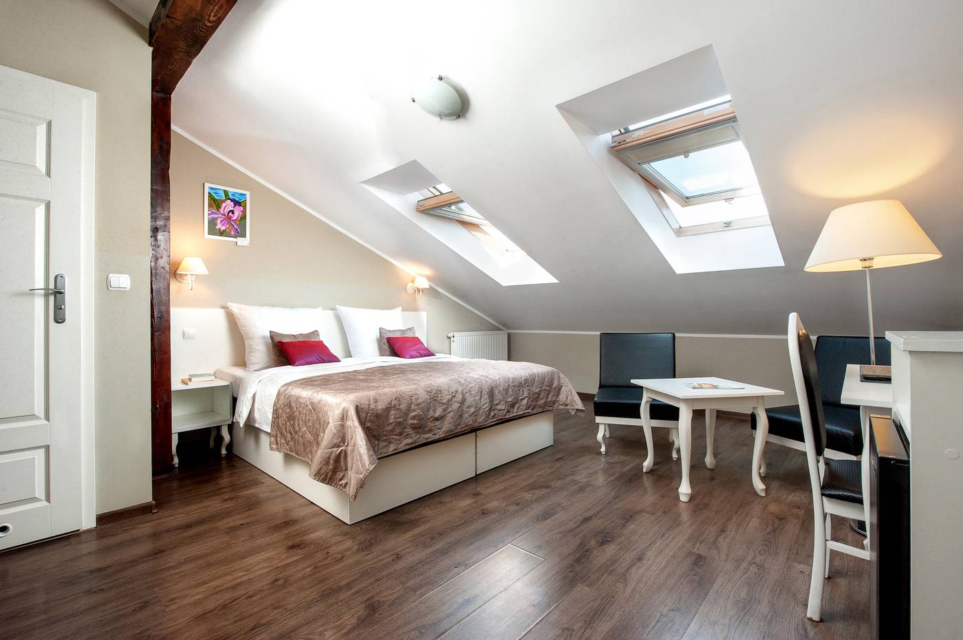 Leone-Aparthotel-Room-9