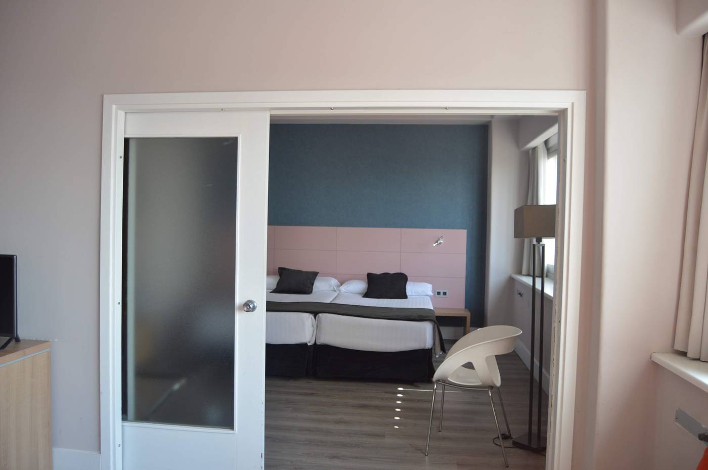 Weare-Chamartin-Room-19