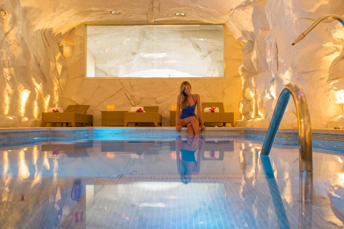 La-Fonda-Sports-and-Entertainment-37