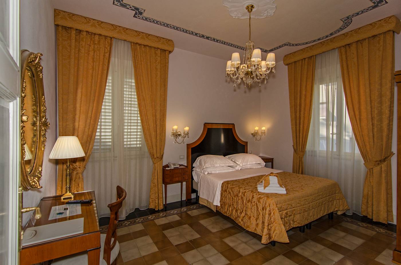 Lucca-in-Azzurro-Maison-de-Charme-Room-2