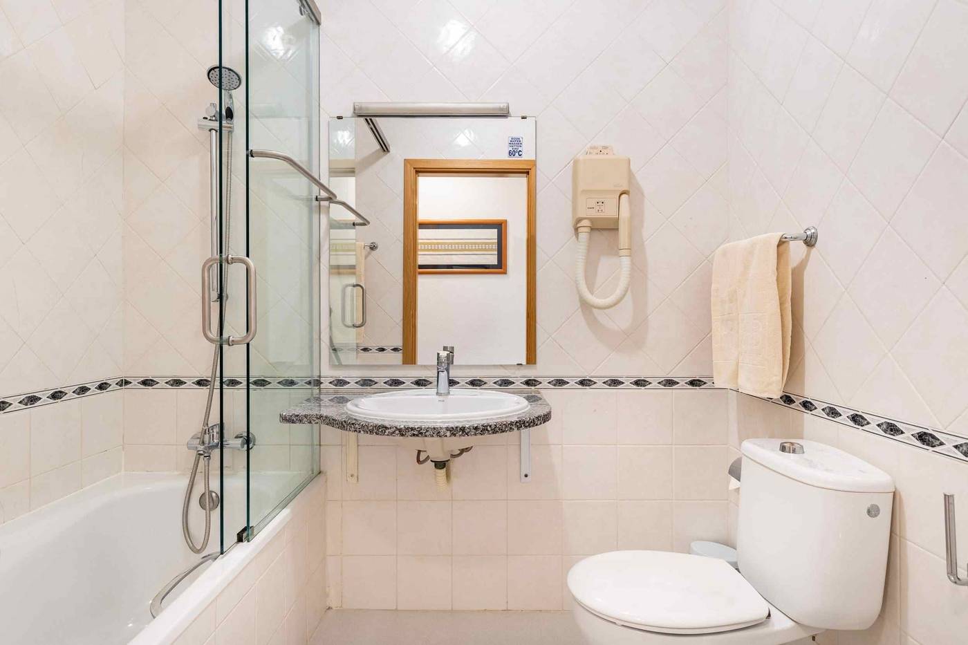 3HB-Falesia-Garden-Room-16