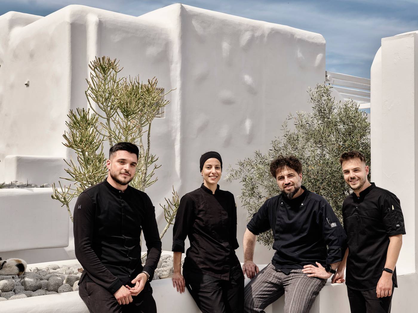 Mykonos-No5-Luxury-Suites---Villas-Restaurant-20